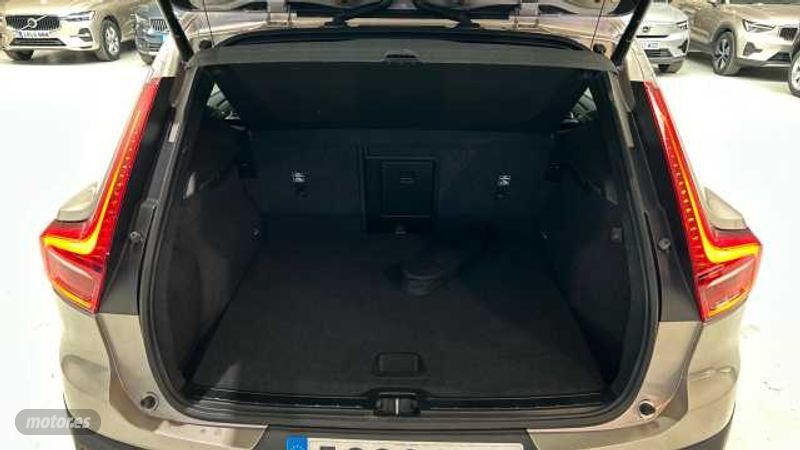 Volvo XC40 - foto 11