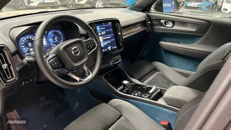 Volvo XC40 - foto 48