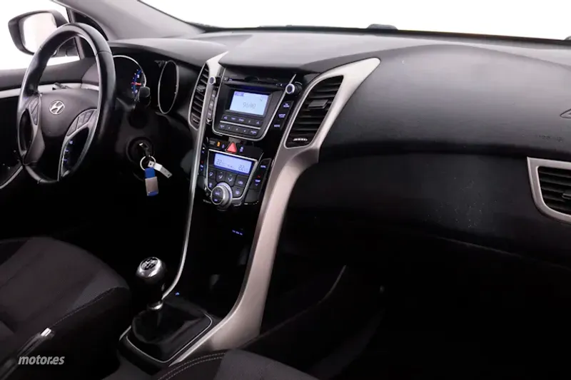 Hyundai i30 - foto 12