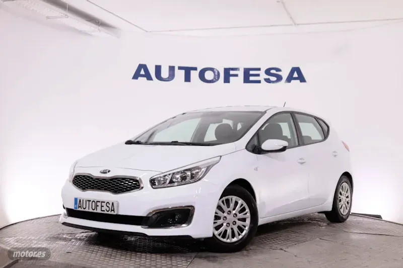 Kia Ceed 1.4 CVVT DRIVE 100CV 5P de 2017 con 139.100 Km por 9.900 EUR. en Madrid