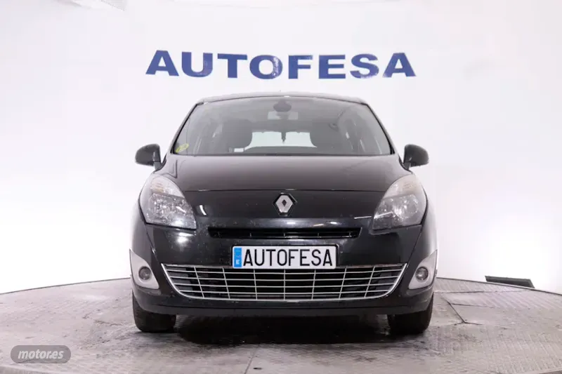 Renault Grand Scenic 1.5 DCI 105CV 7 PLAZAS 5P de 2009 con 270.000 Km por 3.350 EUR. en Madrid