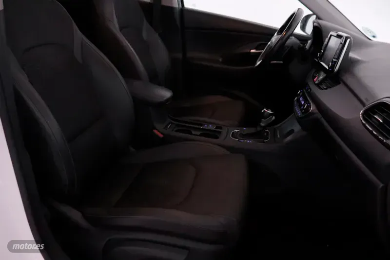 Hyundai i30 - foto 18