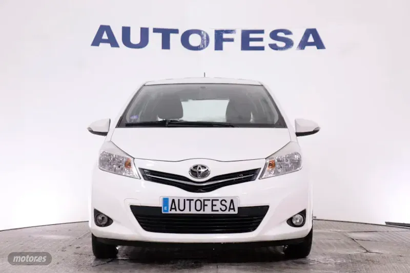 Toyota Yaris 1.0 VVTI 69CV 3P de 2012 con 108.800 Km por 7.650 EUR. en Madrid