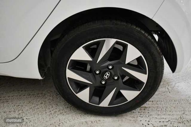 hyundai i10 2024 / 8.308km. foto grande (3)