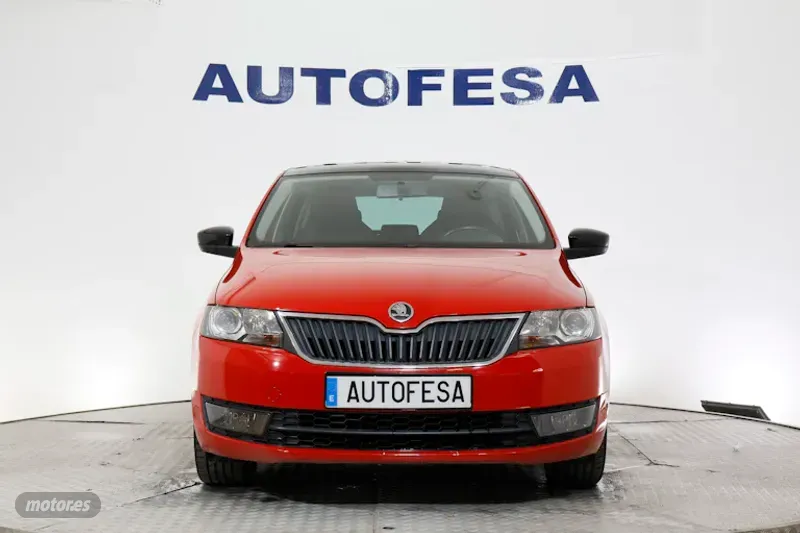 skoda rapid 2014 / 68.700km. foto grande (2)