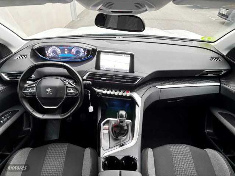 peugeot 3008 2021 / 56.000km. foto grande (2)