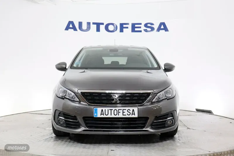 peugeot 308 2018 / 84.200km. foto grande (2)