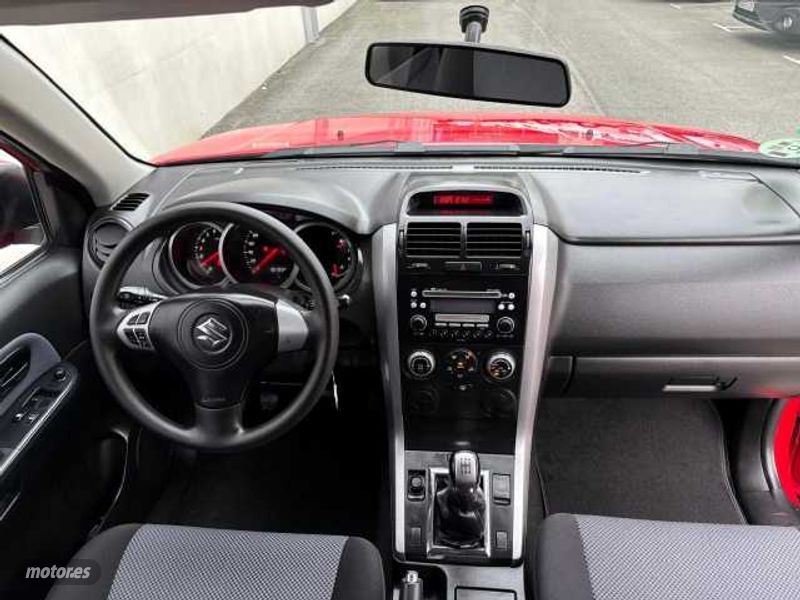suzuki grand vitara 2008 / 181.000km. foto grande (2)
