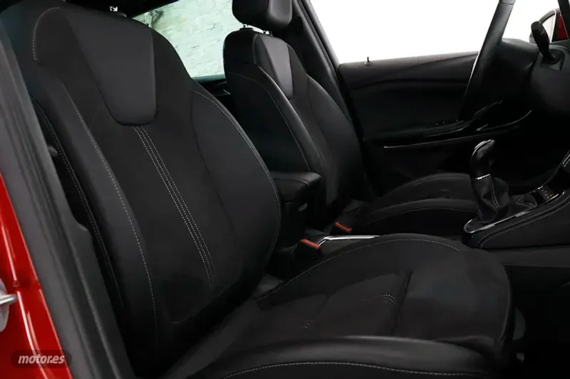 Opel Astra - foto 18