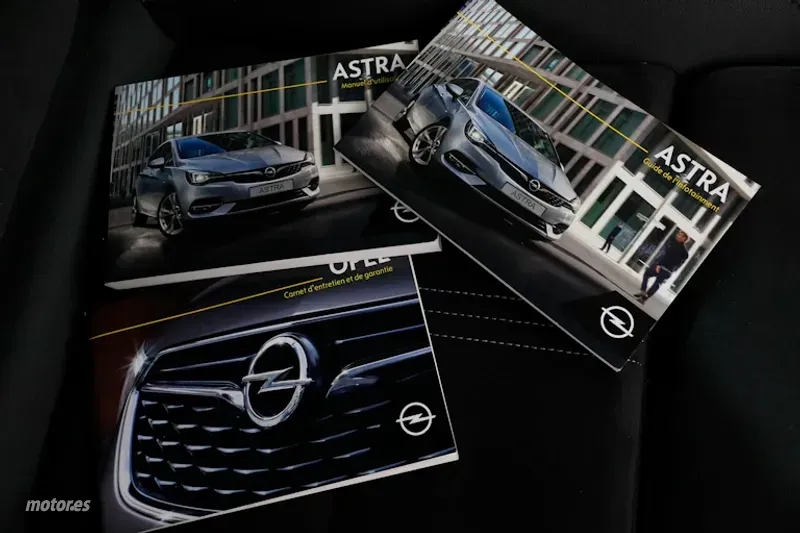 Opel Astra - foto 20