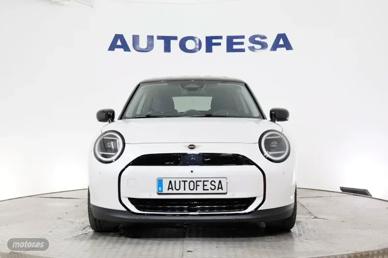 mini 3 / 5 puertas 2024 / 220km. foto grande (2)