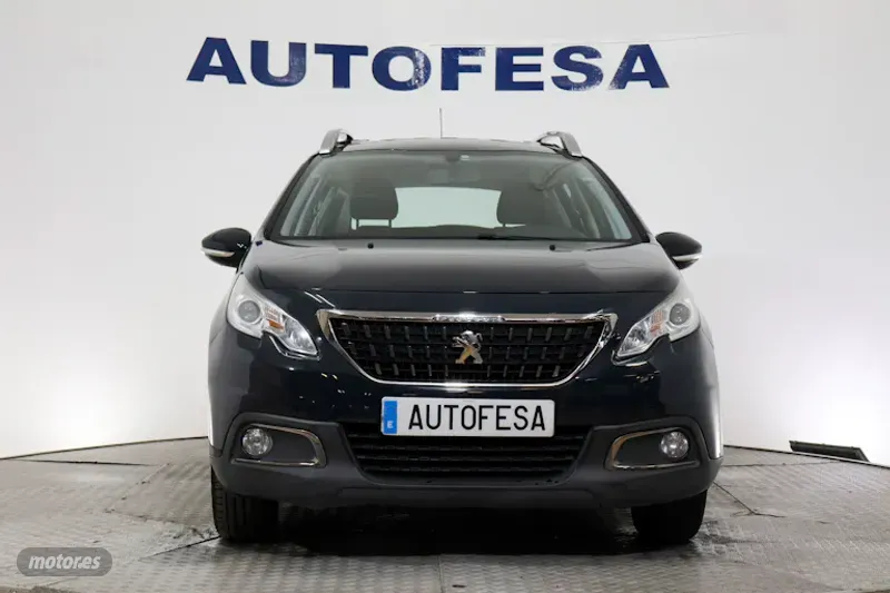 peugeot 2008 2017 / 63.700km. foto grande (2)