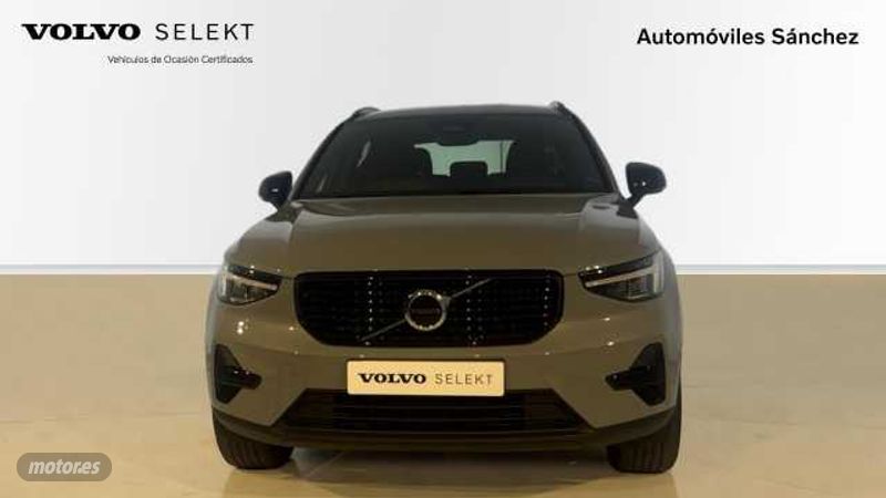 volvo xc40 2024 / 13.631km. foto grande (3)