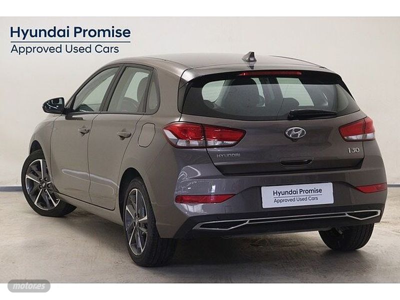 hyundai i30 2022 / 27.910km. foto grande (3)