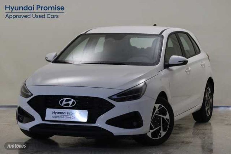 Hyundai i30 1.0 TGDI Klass 48V 100 de 2024 con 1.426 Km por 21.930 EUR. en Madrid