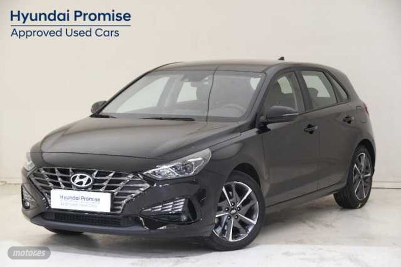 Hyundai i30 1.5 DPI Klass SLX 110 de 2024 con 17.599 Km por 19.990 EUR. en Murcia