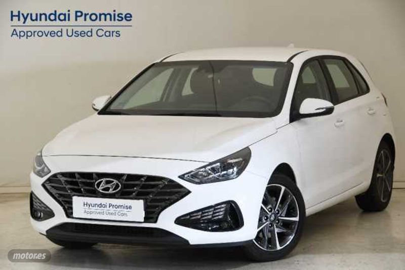 Hyundai i30 1.5 DPI Klass SLX 110 de 2024 con 17.728 Km por 19.990 EUR. en Murcia