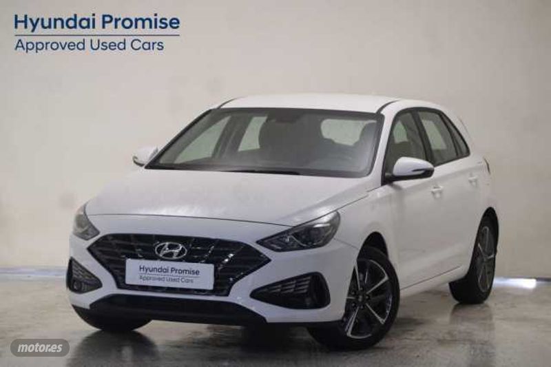 Hyundai i30 1.5 DPI Klass SLX 110 de 2024 con 7.775 Km por 19.500 EUR. en Murcia
