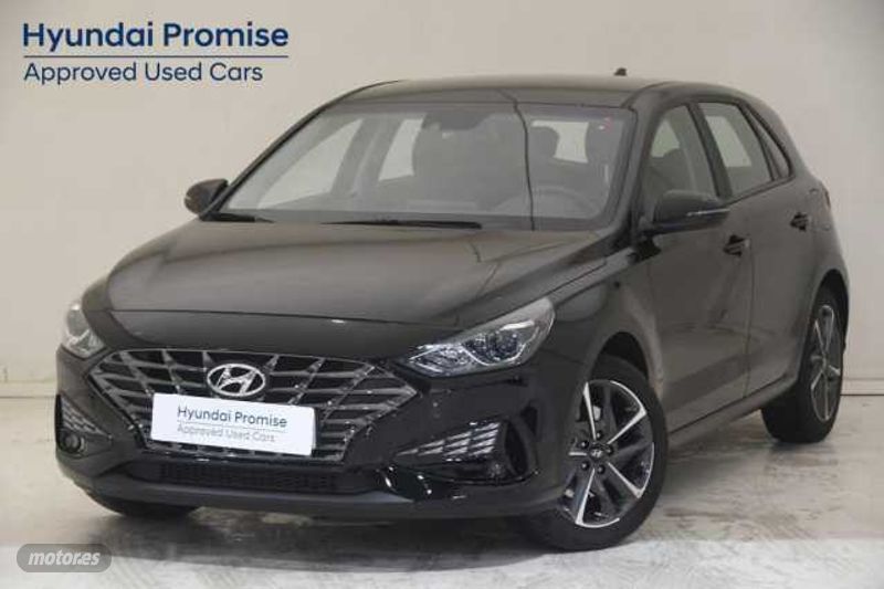 Hyundai i30 1.5 DPI Klass SLX 110 de 2024 con 14.655 Km por 19.990 EUR. en A Coruna