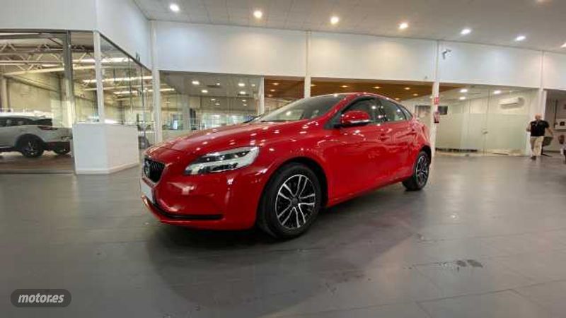 Foto volvo v 40 2017 / 75.535km.