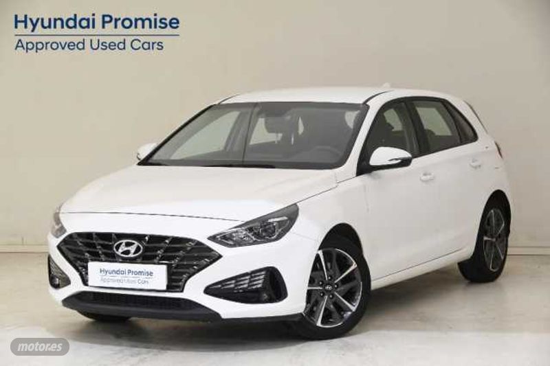 Hyundai i30 1.5 DPI Klass SLX 110 de 2024 con 20.136 Km por 18.900 EUR. en Girona
