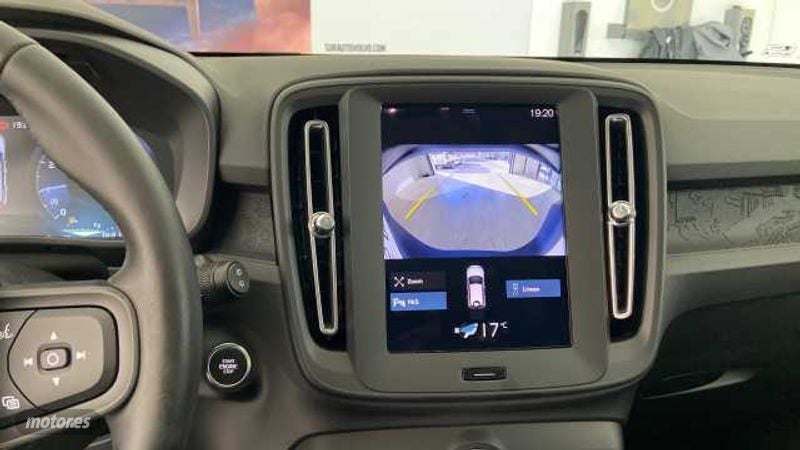 volvo xc40 2025 / 230km. foto grande (2)