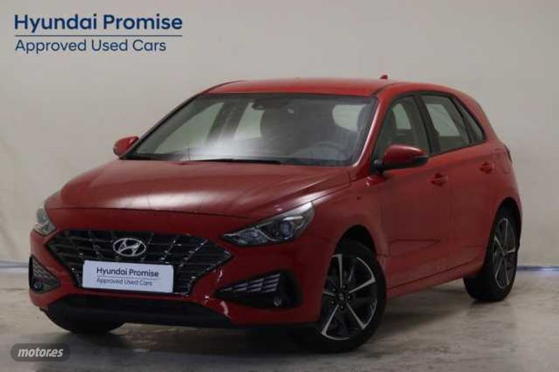 Hyundai i30 1.5 DPI Klass SLX 110 de 2024 con 9.008 Km por 19.600 EUR. en Alicante