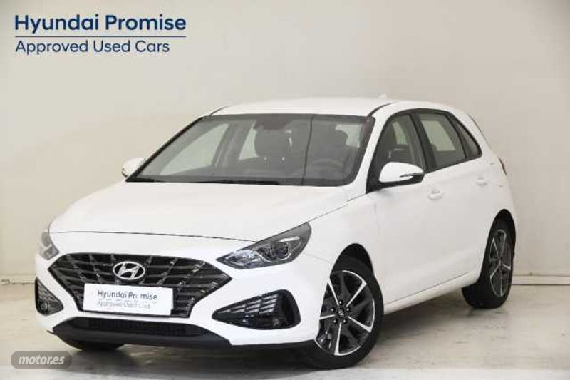 Hyundai i30 1.5 DPI Klass SLX 110 de 2024 con 12.552 Km por 19.900 EUR. en Baleares