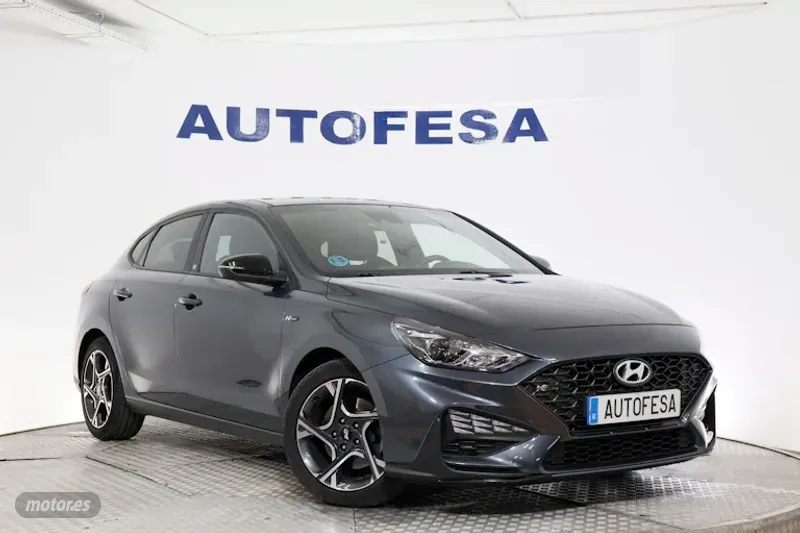 hyundai i30 2023 / 41.700km. foto grande (3)