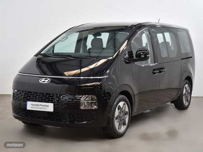 Hyundai Staria Staria HEV 1.6 TGDI Tecno de 2025 con 4.000 Km por 49.990 EUR. en Cadiz