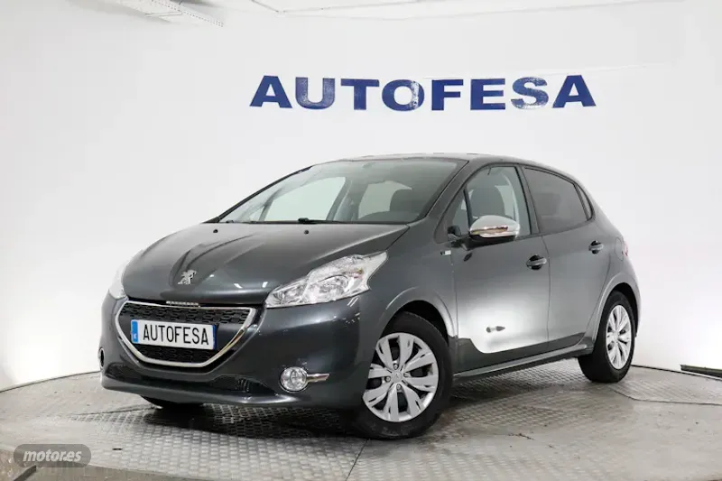 Foto peugeot 208 2015 / 71.736km.