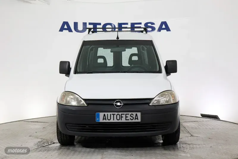 opel combo 2004 / 243.900km. foto grande (2)