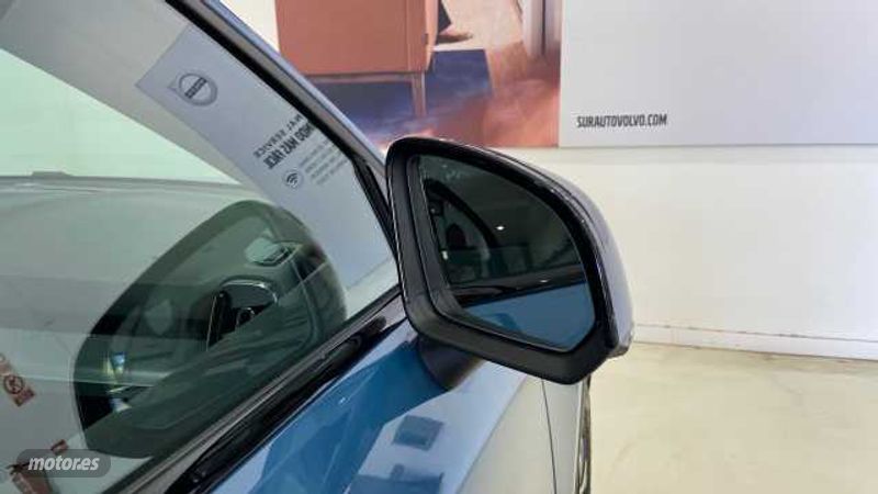 volvo xc40 2025 / 10km. foto grande (3)