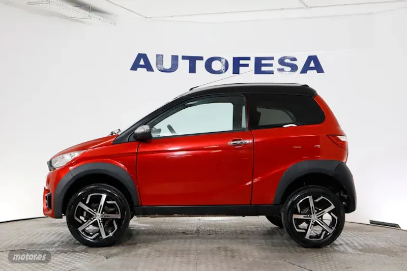 aixam crossover 2021 / 17.900km. foto grande (3)