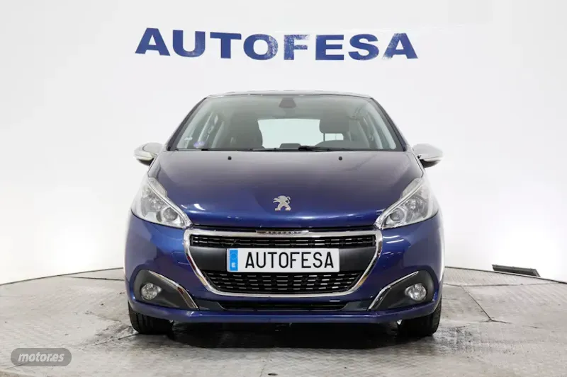 peugeot 208 2017 / 75.900km. foto grande (2)