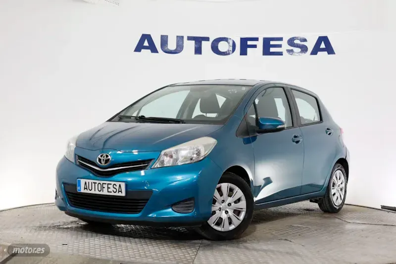 Foto toyota yaris 2012 / 133.472km.