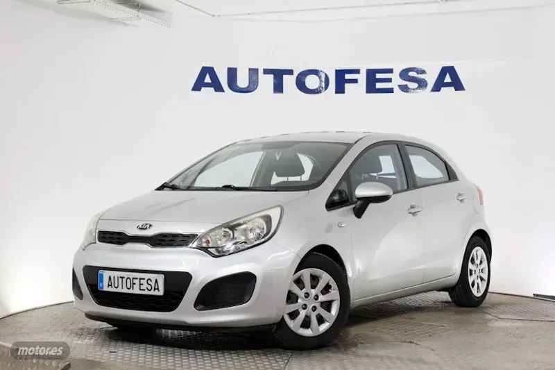 Foto kia rio 2013 / 108.400km.