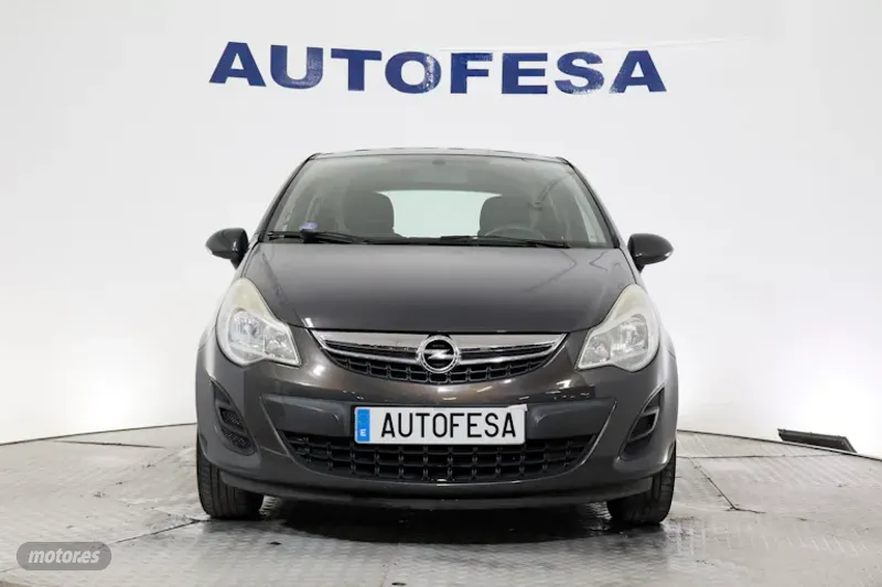 opel corsa 2013 / 117.500km. foto grande (2)