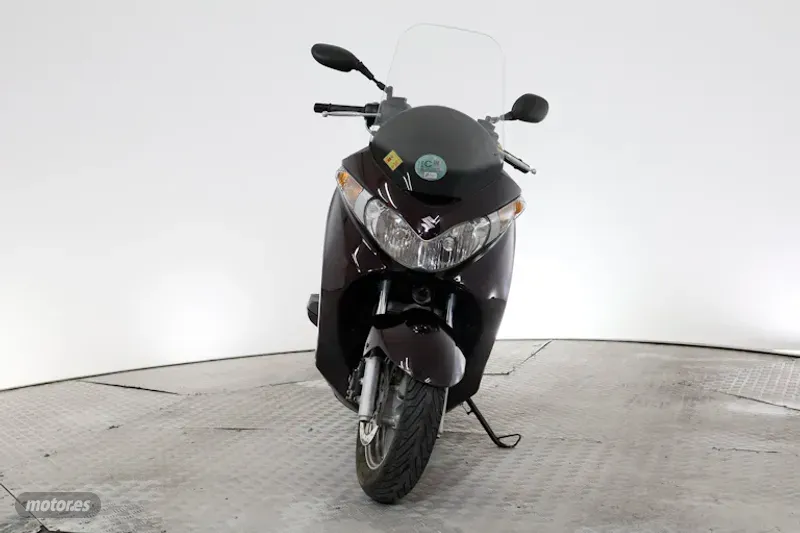 suzuki burgman 2012 / 16.000km. foto grande (3)