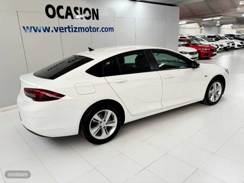 opel insignia 2021 / 66.000km. foto grande (3)