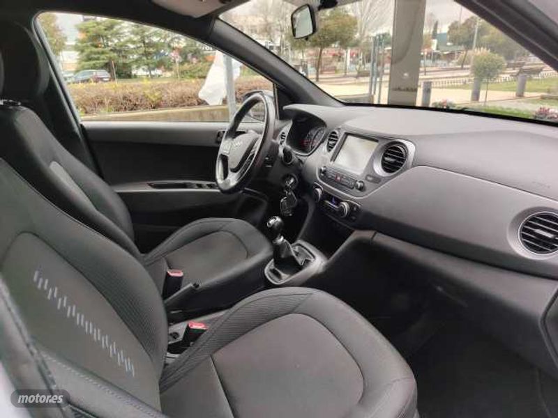 hyundai i10 2019 / 88.925km. foto grande (3)