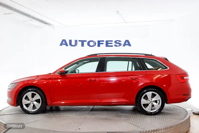 skoda superb 2018 / 137.000km. foto grande (3)
