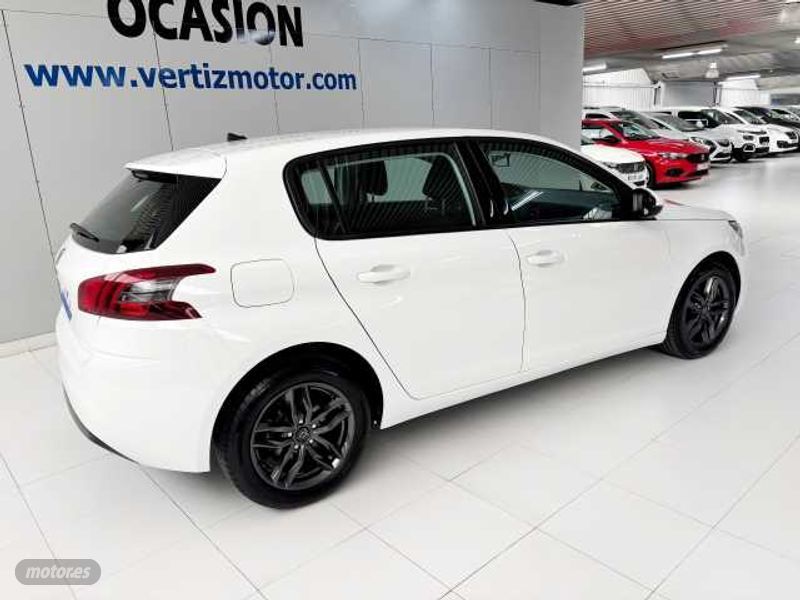 peugeot 308 2018 / 83.000km. foto grande (3)