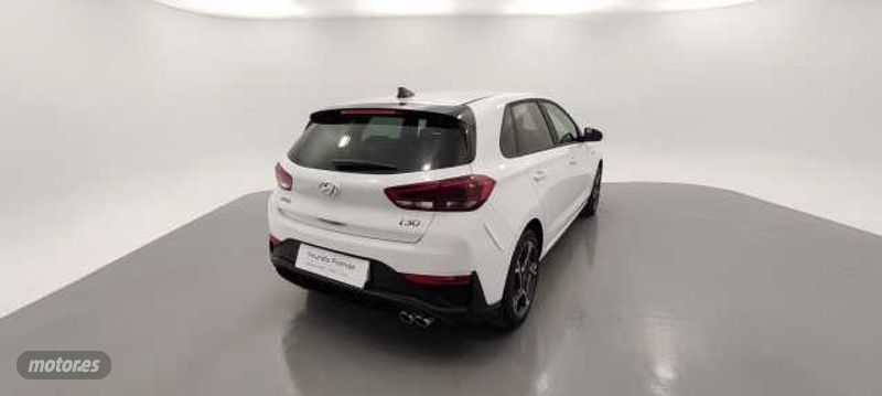 hyundai i30 2024 / 16.856km. foto grande (2)