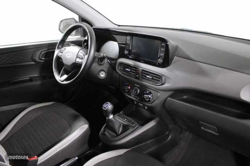 hyundai i10 2024 / 7.650km. foto grande (3)