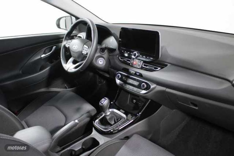 hyundai i30 2024 / 7.594km. foto grande (3)