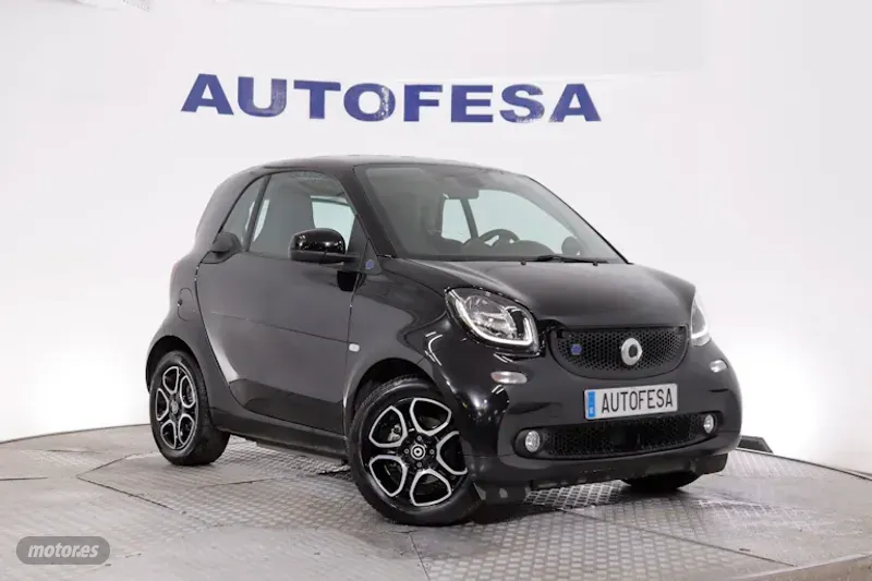 smart fortwo 2019 / 45.600km. foto grande (3)