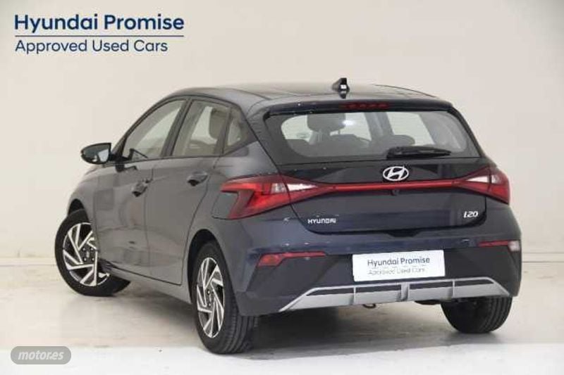 hyundai i20 1.2 mpi klass de 2024 con 8.099 km por 17.490 eur. en tarragona foto grande (3)