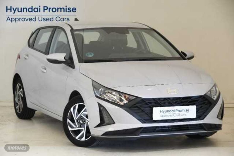 hyundai i20 1.2 mpi klass de 2024 con 7.843 km por 17.490 eur. en tarragona foto grande (2)
