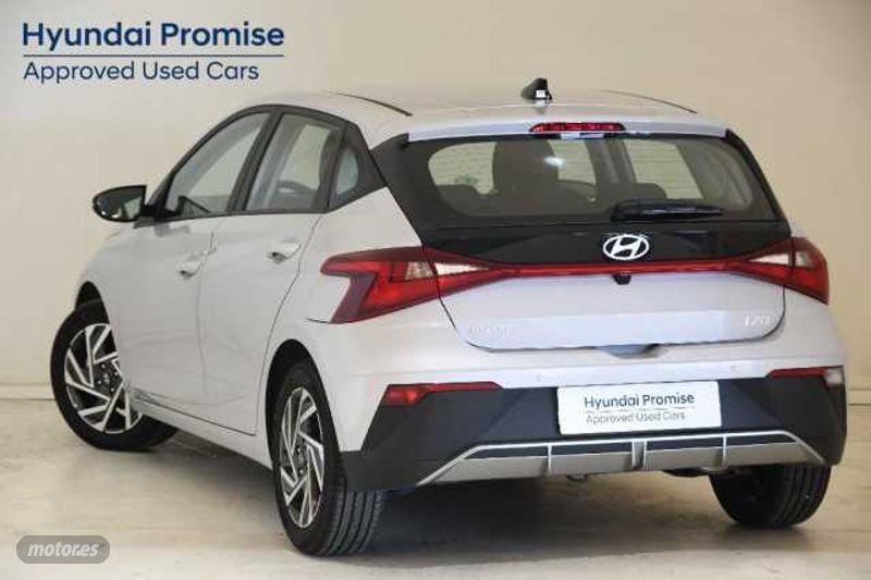 hyundai i20 1.2 mpi klass de 2024 con 7.843 km por 17.490 eur. en tarragona foto grande (3)